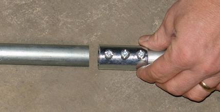 SSLP-125 - One and One Quarter In. EMT Set Screw Slip Coupling Steel, 25 Pak