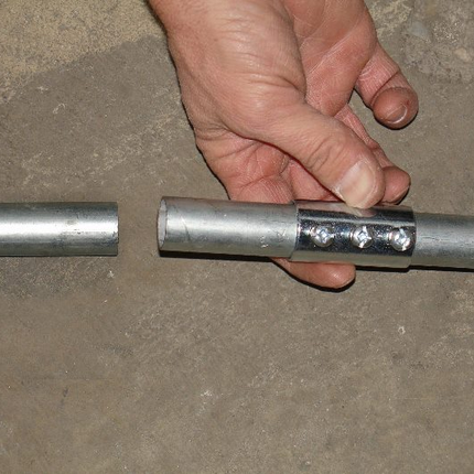 SSLP-125 - One and One Quarter In. EMT Set Screw Slip Coupling Steel, 25 Pak