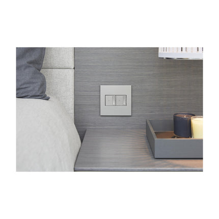 adorne® Satin Nickel 1-Gang Screwless Wall Plate