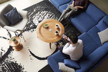 ROUND FPC, 1 OUTLET, USB, BLACK COMBO USB-A AND USB-C