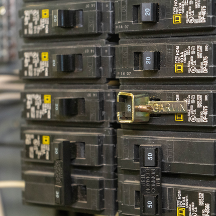 UBL1 - Universal Breaker Lock Out Device