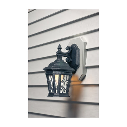 Siding mounting kit with built in electrical box. 6.8 cubic inch box.Kit includes NM cable connector. 4 mounting screws. For 1/2" lap siding double 4". 6.9 x 10.2 mounting surface.