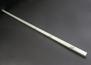 20GBA609 Steel Plugmold® Multioutlet System