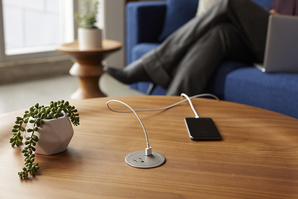 ROUND FPC, 1 OUTLET, USB, BLACK COMBO USB-A AND USB-C