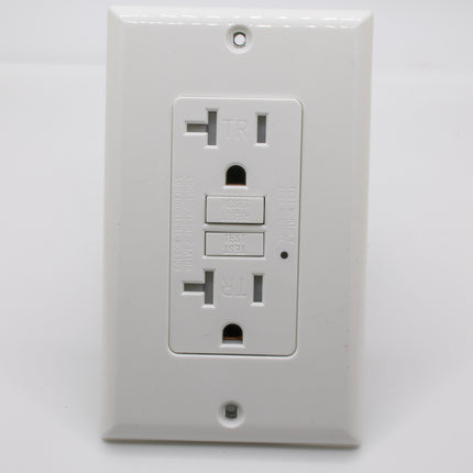 20 AMP SELF TEST TAMPER-RESISTANT GFCI OUTLET WITH LED INDICATOR LIGHT WHITE