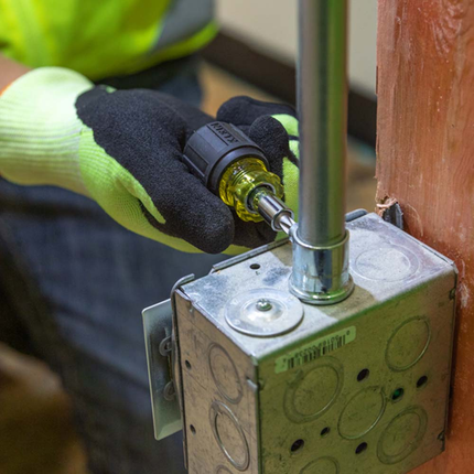 Multi-Bit Screwdriver / Nut Driver, 6-in-1, Stubby, Ph, Sl Bits