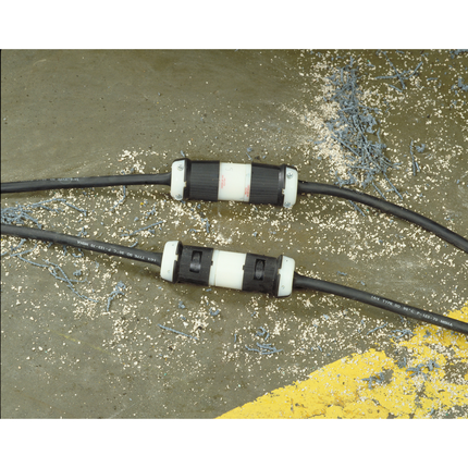 Locking Devices, Twist-Lock®, Industrial, Female Connector Body, 30A 3-Phase Delta 480V AC, 3-Pole 4-Wire Grounding, L16-30R, Screw Terminal, Black and White