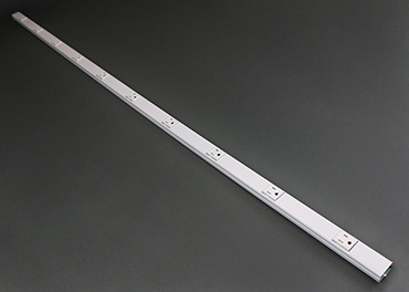 Wiremold 20GB306TR Tamper Resistant Plugmold Multioutlet System in White