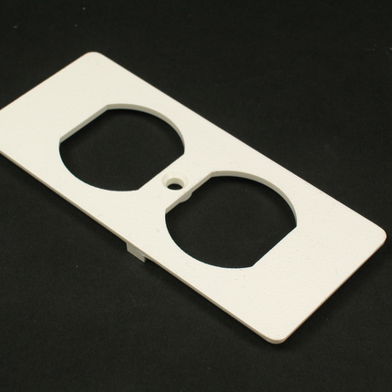 5500 Duplex Recptacle Faceplate Fitting
