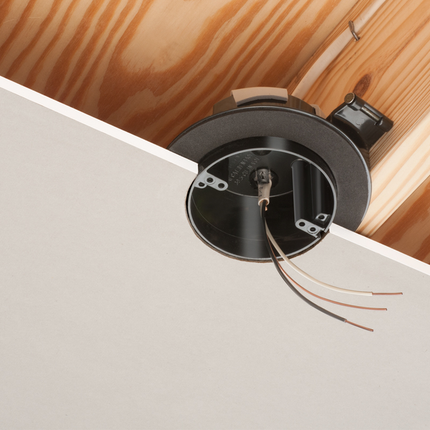 Ceiling Vapor box for fixtures up to 50lbs. For new construction. 2 Hour Fire rating. Round, Nail on. 35 cu. in.