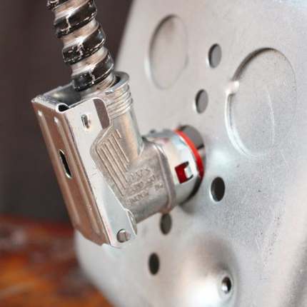 DSL5090 - One-Half In. 90 Deg. Double-Snap Connectors for BX/MC Cable, 50 Pak